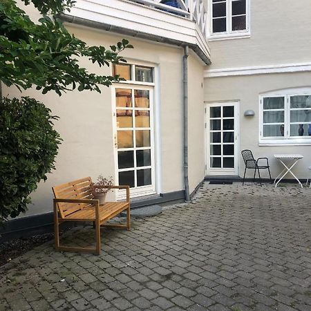 Nyrenoveret Charmerende Lejlighed I Odense C!アパートメント エクステリア 写真