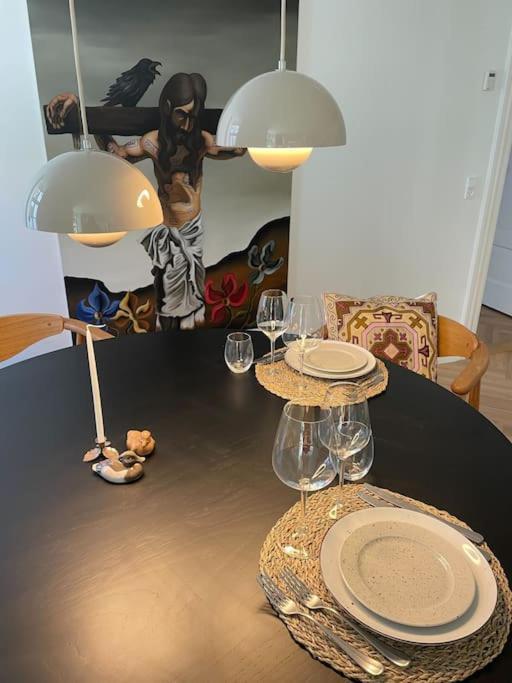 Nyrenoveret Charmerende Lejlighed I Odense C!アパートメント エクステリア 写真