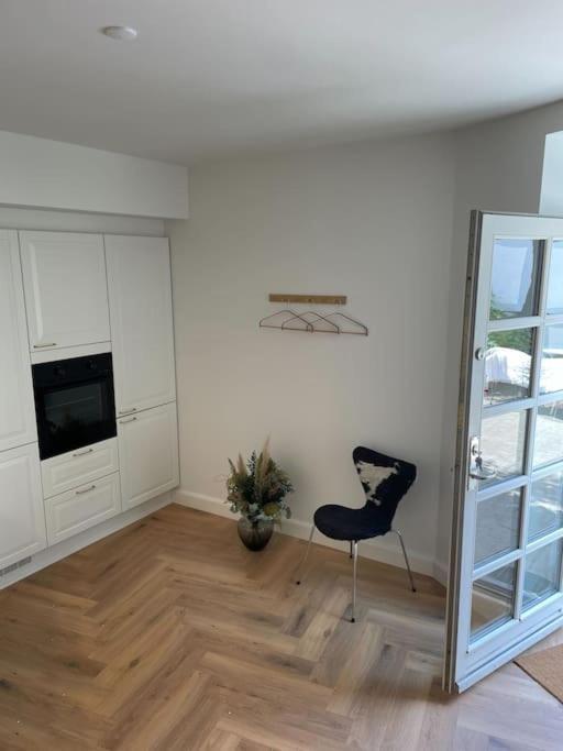 Nyrenoveret Charmerende Lejlighed I Odense C!アパートメント エクステリア 写真
